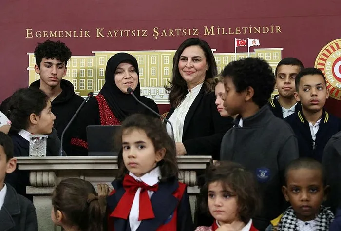 ak-parti-istanbul-milletvekili-tuba-durgut-gazze-icin-ses-yukseltti-bu-duruma-uluslararasi-topluluk-daha-fazla-1700832945745.jpeg AK Parti İstanbul Milletvekili Tuba Durgut Gazze için ses yükseltti: Bu duruma uluslararası topluluk daha fazla sessiz kalamaz-3