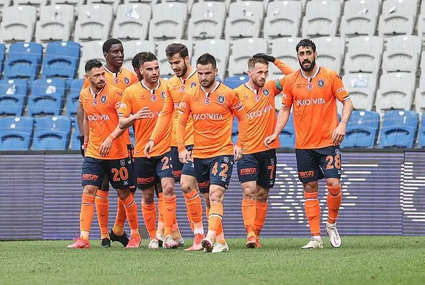 basaksehir-yeni-malatyaspor-canli-anlatim-izle-1617550735526.jpeg Başakşehir 3-1 Yeni Malatyaspor | MAÇ SONUCU-2