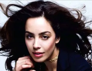 Azra Akın