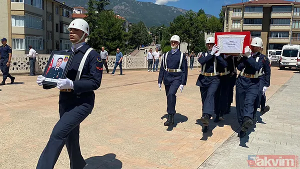Şehit Astsubay Muhammet Kalaz'a son veda: Safranbolu'da toprağa verildi | Başkan Erdoğan'dan taziye mesajı - 4