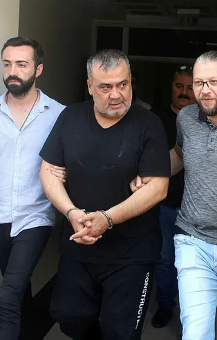 Komşu kavgasında dehşet saçmışlardı! Ünlü şarkıcı Metin Işık ve oğlu tutuklandı