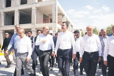 Bakan Kurum’dan Malatya’da net mesaj: “Toplantı yapmayın, iş yapın!”
