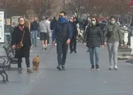 Koronavirüs değişti biz değişmedik! Ölümü hiçe sayıp gezintiye çıktılar...