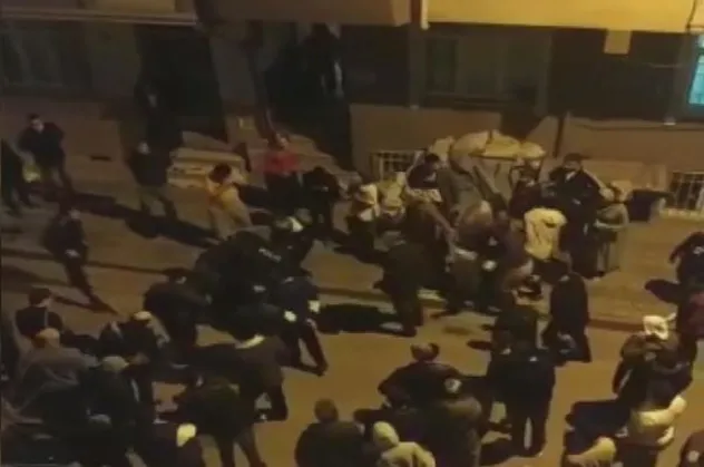 SON DAKİKA: Sultangazi'de ceviz kırma cinayeti! Polis linç edilmekten kurtardı