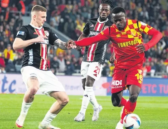 Göztepe 90+4’te 1 puanı kurtardı!