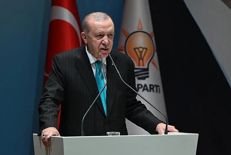 Başkan ve AK Parti Genel Başkanı Recep Tayyip Erdoğan, partisinin genel merkezinde düzenlenen AK Parti Ekonomi İşleri Başkanlığı Eğitim Programı'na katıldı.(AA)