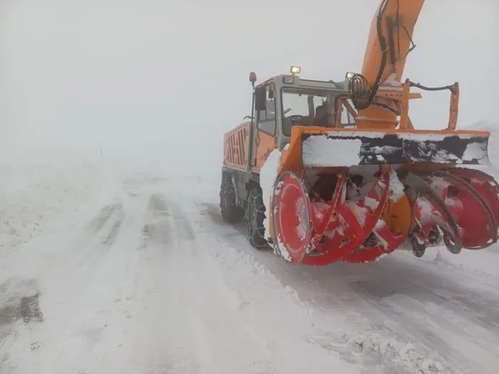 musta-kar-ve-tipi-22-arac-icinde-70-kisi-mahsur-kaldi-1705846601751.jpeg Muş'ta kar ve tipi! 22 araç içinde 70 kişi mahsur kaldı-1