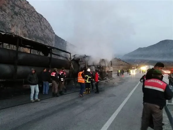 Çorum'da feci kaza-3