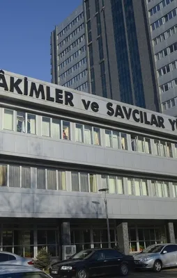 96 hakim ve savcı daha görevden uzaklaştırıldı