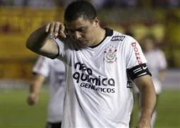 Ünlü yıldız futbolu bırakıyor