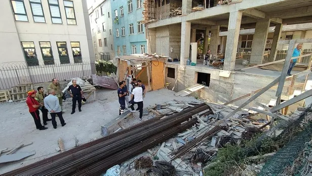 zeytinburnunda-bir-insaatta-erkek-cesedi-bulundu-1693041898000.jpeg Zeytinburnu'nda bir inşaatta erkek cesedi bulundu-2