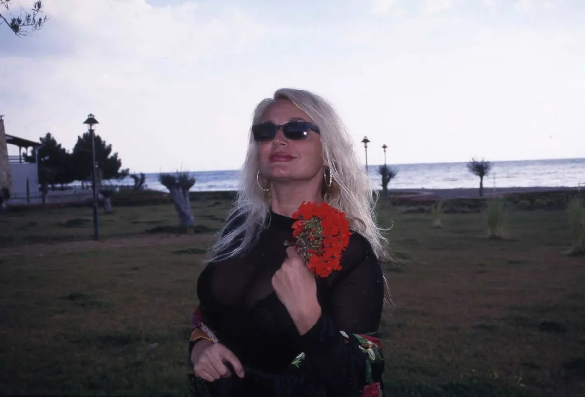 banu-alkan-canli-yayinda-mujdeyi-duyurdu-yakinda-dugun-var-1776856397894.jpeg Banu Alkan canlı yayında müjdeyi duyurdu: “Yakında düğün var”-6