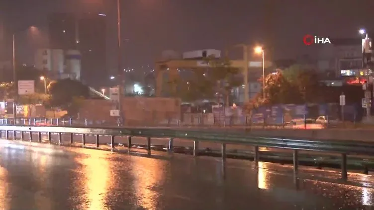 İstanbul’da sağanak yağış!
