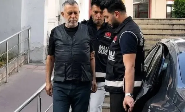cadir-yalaniyla-bizi-5-milyon-dolandirdi-1784937643008.jpeg Gölcük'ten silahlı tehdide! Haluk Levent'in geçmişte mağdur ettiği Şaziye Kutlu anlattı: "5 milyon dolar kaptırdık"-6