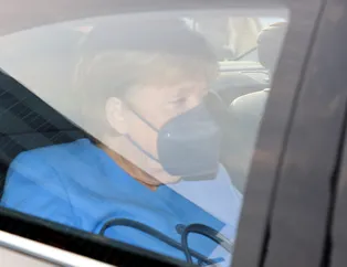 Almanya’da tamamlanan seçimler sonrası partileri zorlu koalisyon pazarlığı bekliyor