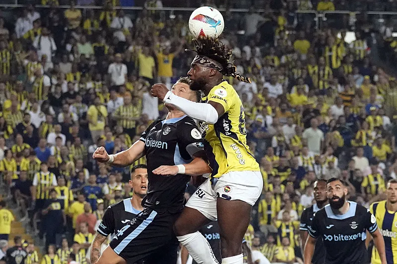 Real Madrid'in yıldızı Fenerbahçe'ye! Arda Güler'den olumlu referans - 13