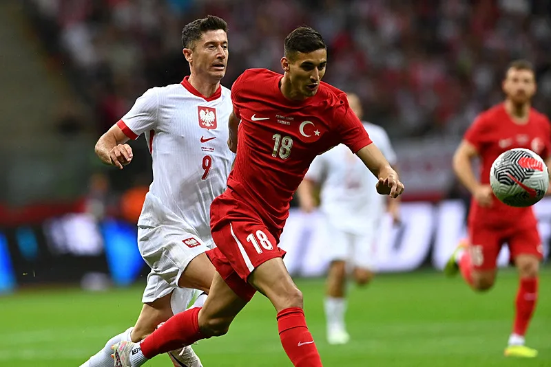 Dünya yıldızı golcü adım adım Fenerbahçe'ye: Sosyal medyadan takip etti! - 20