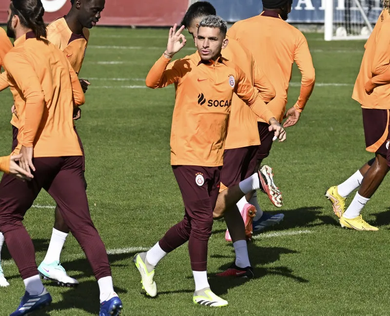 SON DAKİKA GALATASARAY HABERLERİ | Lucas Torreira'dan taraftarı üzecek açıklama! - 10