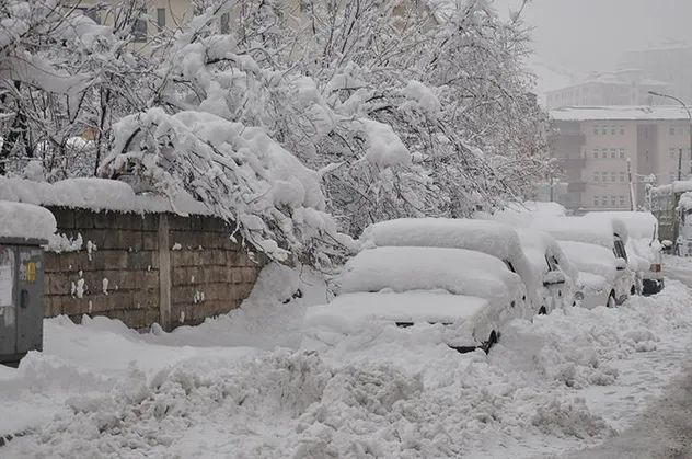 HAVA DURUMU | Meteorolojiden o illere kar ve buzlanma uyarısı | 25 Kasım hangi illere kar yağacak?