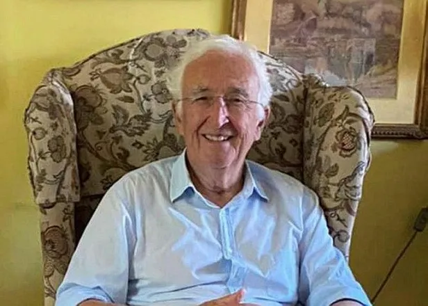 unlu-ekonomist-korhan-berzeg-kacirildi-mi-gunlerdir-araniyor-1687758900765.jpeg Ünlü ekonomist Korhan Berzeg kaçırıldı mı? Günlerdir aranıyor...-3