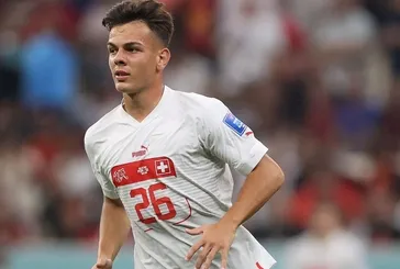 Aslan’a İsviçre çakısı