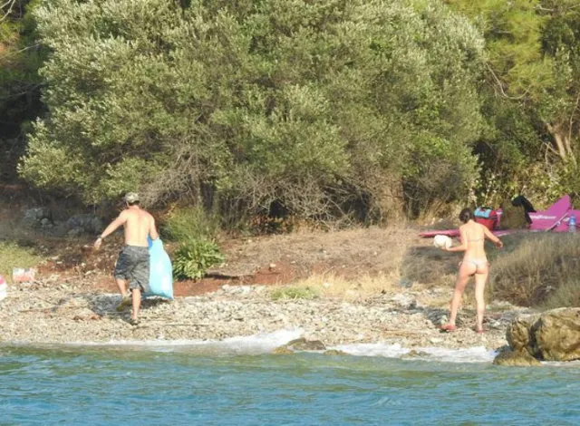 Kadir Doğulu ve Neslihan Atagül kamp kurup çöp topladı - 5