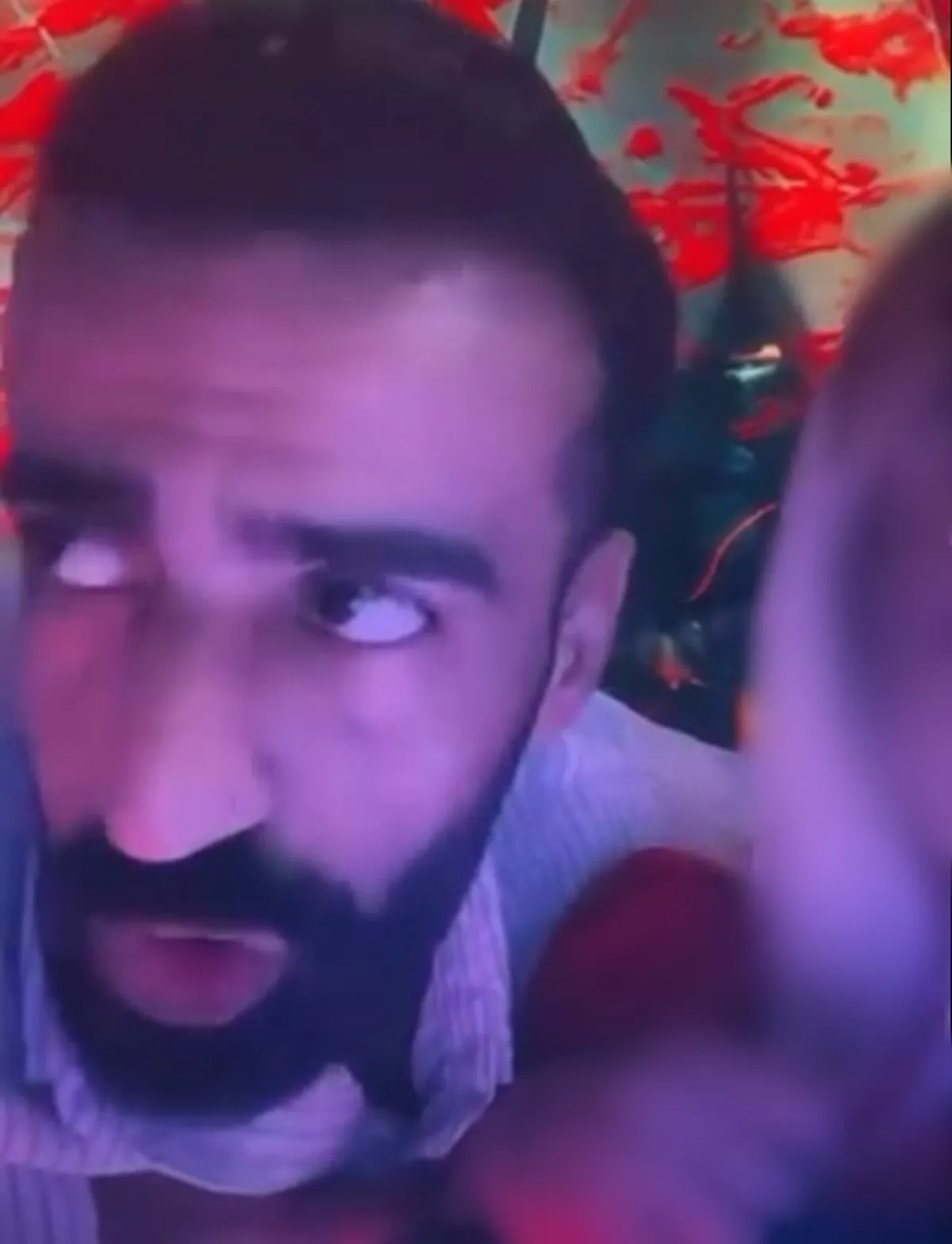 1787042363078.jpeg Yalova'da canlı yayın skandalı! Kendini gazino müdürü olarak tanıtıp genç kızları işe çağırdı: Reşo lakaplı şüpheli tutuklandı-7