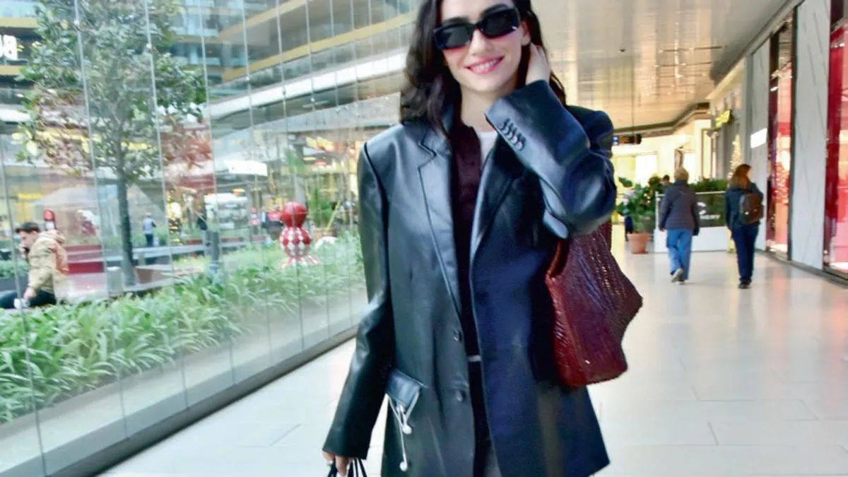 Objektiflere takıldı! Şıklığı göz kamaştırdı!