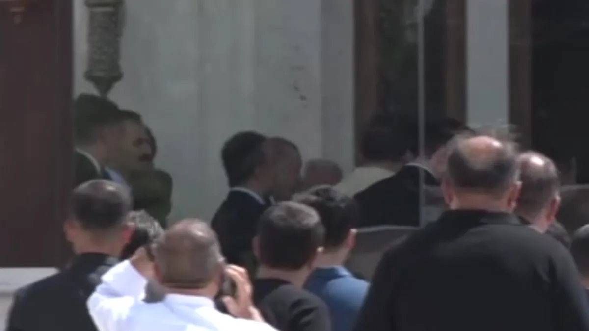 Başkan Erdoğan Ankara'da: Cuma namazını Süleyman Bölünmez Eğitim Vakfı Camii ve Kültür Merkezi’nde eda etti