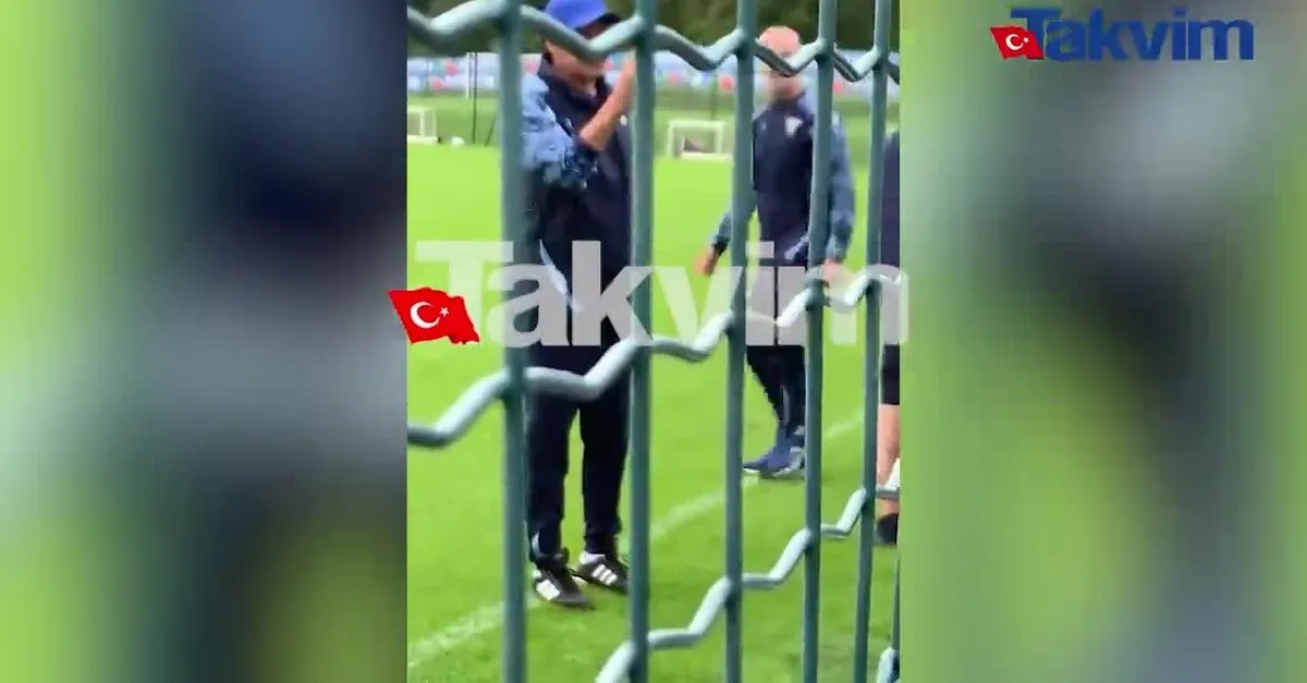 Vedat Muriqi’yi eleştiren taraftara Sarri’den tepki! İşte o anlar…