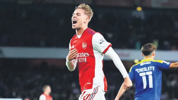 Galatasaray’ın Arsenal’de oynayan Emile Smith Rowe’u listesine aldığı iddia edildi!