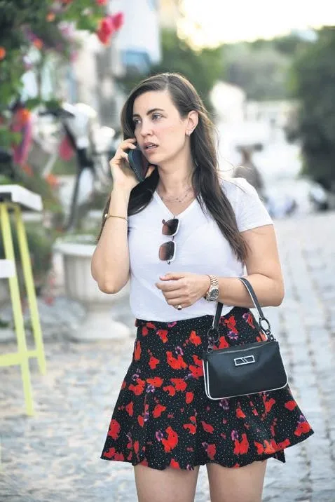 sedef-avci-tatil-pozuyla-sosyal-medyayi-salladi-kivanc-kasabalinin-biricik-esi-dogal-guzelligiyle-dikkat-cekti-1658354299190.jpeg Sedef Avcı tatil pozuyla sosyal medyayı salladı! Kıvanç Kasabalı'nın biricik eşi doğal güzelliğiyle dikkat çekti-7