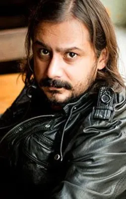 Emrah Serbes 4 kez alkol tedavisi gördü