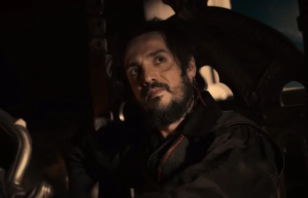 barbaroslardan-tozu-dumana-katacak-hamle-sonrasi-tufan-hem-kirmizi-oda-hem-payitaht-hem-de-edhodan-1626070670912.jpg Barbaroslar'dan tozu dumana katacak hamle! Sonrası tufan! Hem Kırmızı Oda hem Payitaht hem de EDHO'dan...-5