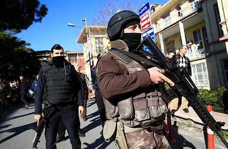 Cerrahpaşa'da initihar girişimi-1