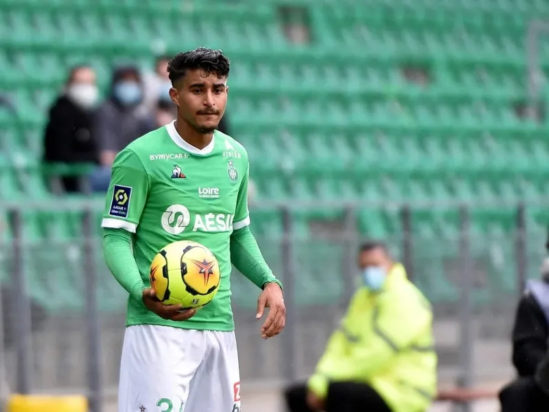 galatasaraydan-hakim-ziyech-sonrasi-orta-sahaya-bir-fasli-transferi-daha-9-kulup-birden-pesinde-1720286619726.jpeg Galatasaray'dan Hakim Ziyech sonrası orta sahaya bir Faslı transferi daha! 9 kulüp birden peşinde-10