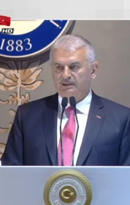 Başbakan Yıldırım: Ege'deki adacıktan o Yunan bayrağı kaldırıldı