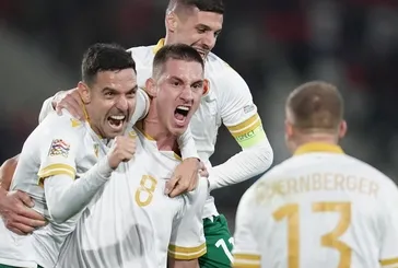 Tarihi galibiyet liderliği getirdi! Geri dönüşle kazandılar