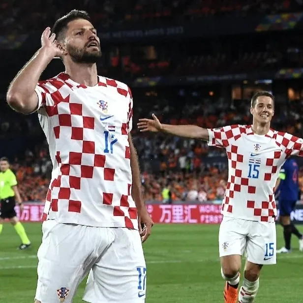 193luk-dev-kule-tarih-verildi-trabzonspora-hayirli-olsun-1691505089115.jpeg Trabzonspor'a hayırlı olsun! 1.93'lük dev kule! Tarih verildi!-3