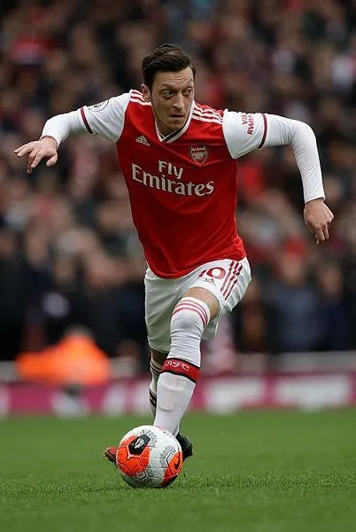 fenerbahce-sportif-direktoru-emre-belozoglundan-flas-mesut-ozil-aciklamasi-her-zamankinden-daha-yakiniz-1610557419491.jpeg Fenerbahçe Sportif Direktörü Emre Belözoğlu'ndan flaş 'Mesut Özil' açıklaması: Her zamankinden daha yakınız-3