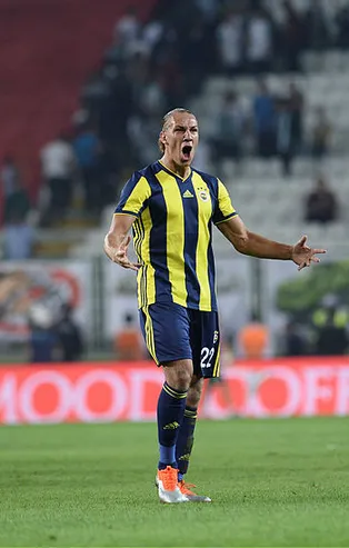 Fenerbahçe'nin yıldızı paylaşılamıyor! Frey'e bir talip daha...