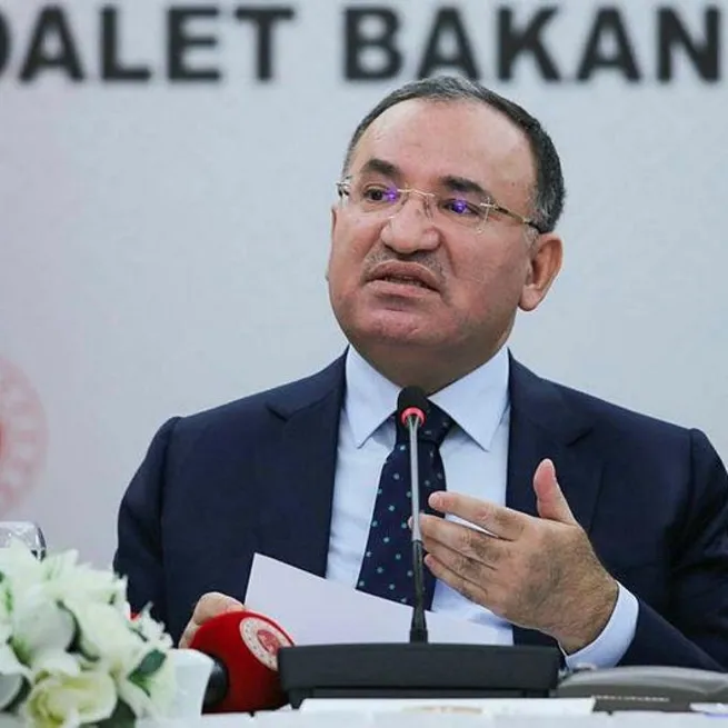 Adalet Bakanı Bekir Bozdağ açıkladı! Depremden etkilenen binalarla ilgili 171 kişi hakkında flaş karar...