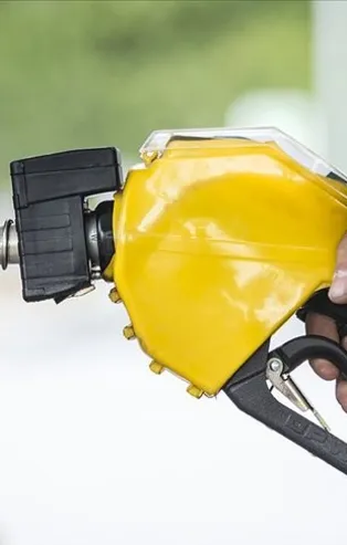 Son dakika: Benzine 8 kuruş indirim
