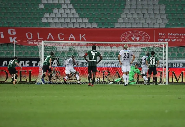 Beşiktaş 22 gün sonra çıktığı Süper Lig maçında Denizli’yi 3 golle geçti-1