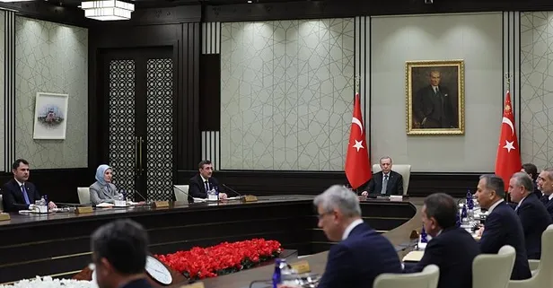 Kabine üyeleri 71 yaşına giren Başkan Erdoğan'ın doğum gününü kutladı