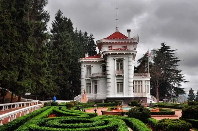 Trabzon'daki Atatürk Köşkü yılın 11 ayında 369 bin 730 turist ağırladı