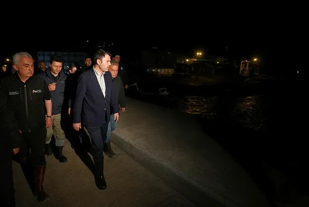 cevre-sehircilik-ve-iklim-degisikligi-bakani-murat-kurum-sel-bolgesi-olan-kastamonuda-onemli-aciklamalarda-bul-1656382701167.jpeg Çevre, Şehircilik ve İklim Değişikliği Bakanı Murat Kurum selden etkilenen Kastamonu'da önemli açıklamalarda bulundu-4