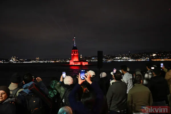 Boğaz incisine kavuştu! "Kız Kulesi ışık ve lazer şovuyla açıldı" - 12