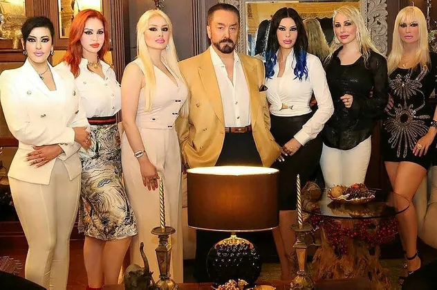 Adnan Oktar örgüt üyelerini cinlerle korkutmuş