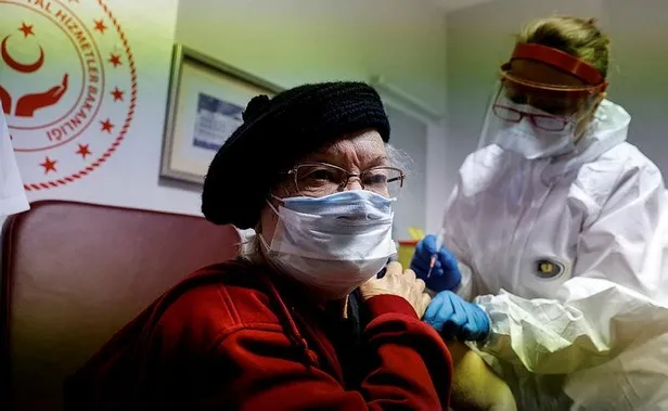 Son dakika: CoronaVac aşısının yeni partisini taşıyan uçak Esenboğa Havalimanı'na indi!-3